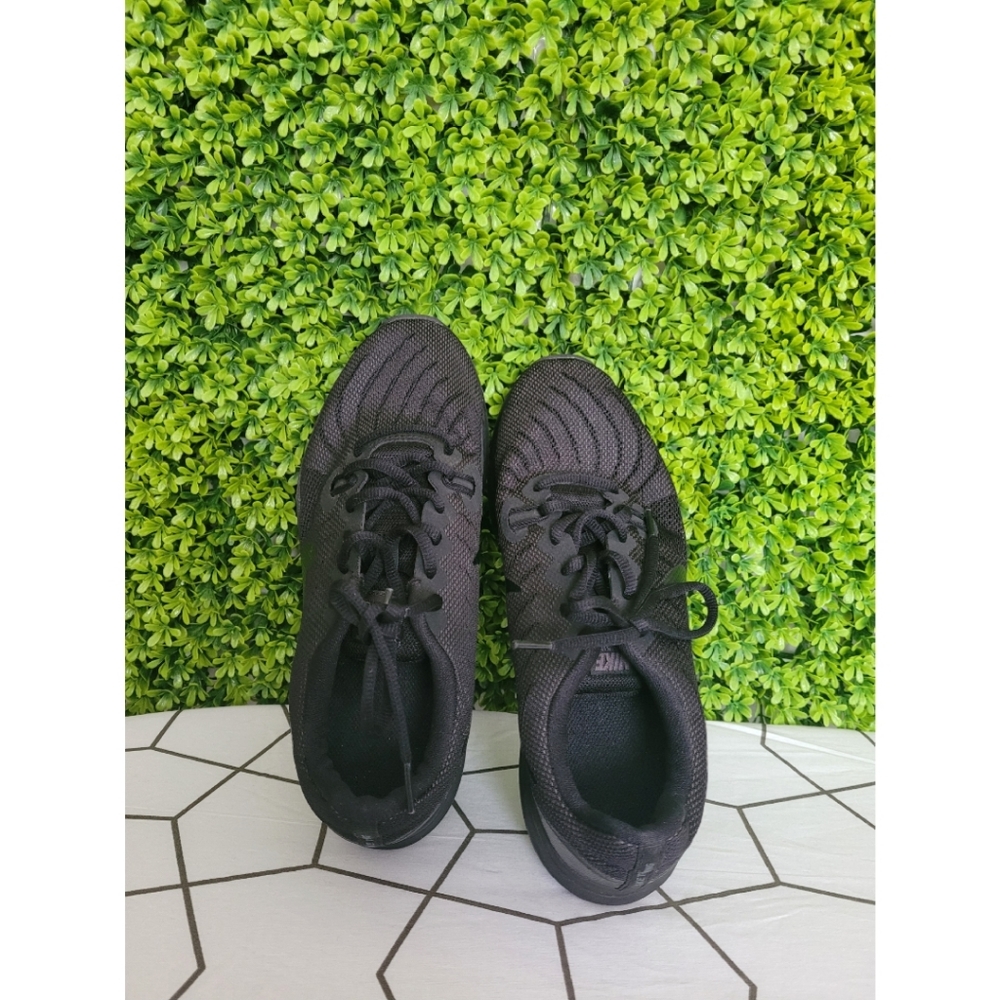 Nike women TR7